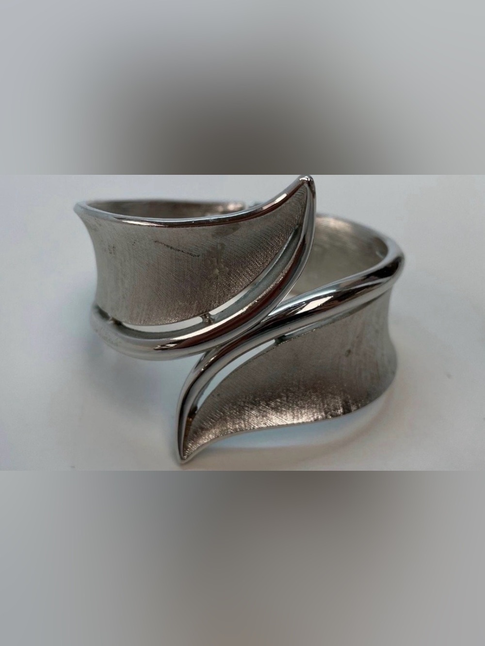 Wide TRIFARI Bypass Clamper Bracelet Brushed Trifarium Signed Vintage Designer J